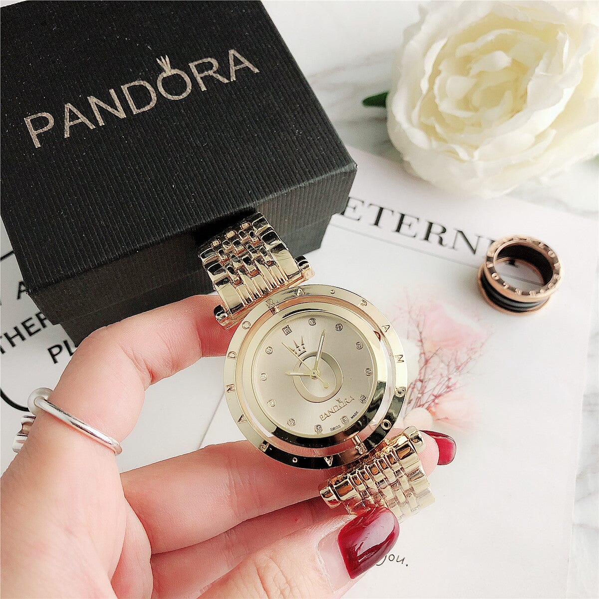 P A N D O R A Moments Glamour